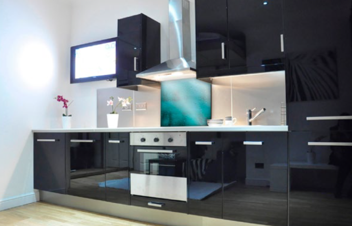 credence-cuisine-design Une crédence de cuisine en verre pour un effet design